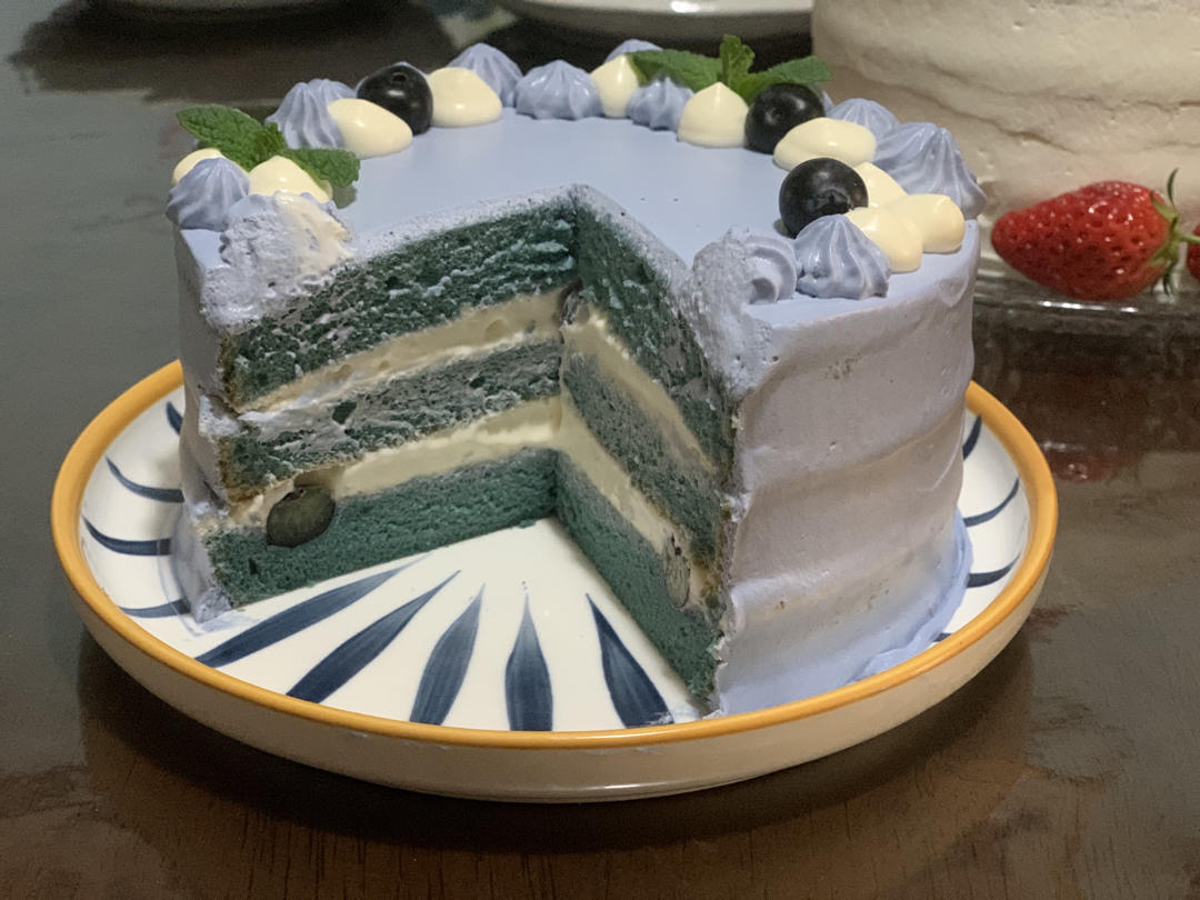 蝶豆花香缇奶油蛋糕