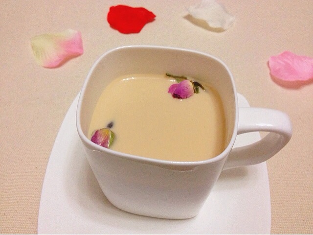 玫瑰奶茶