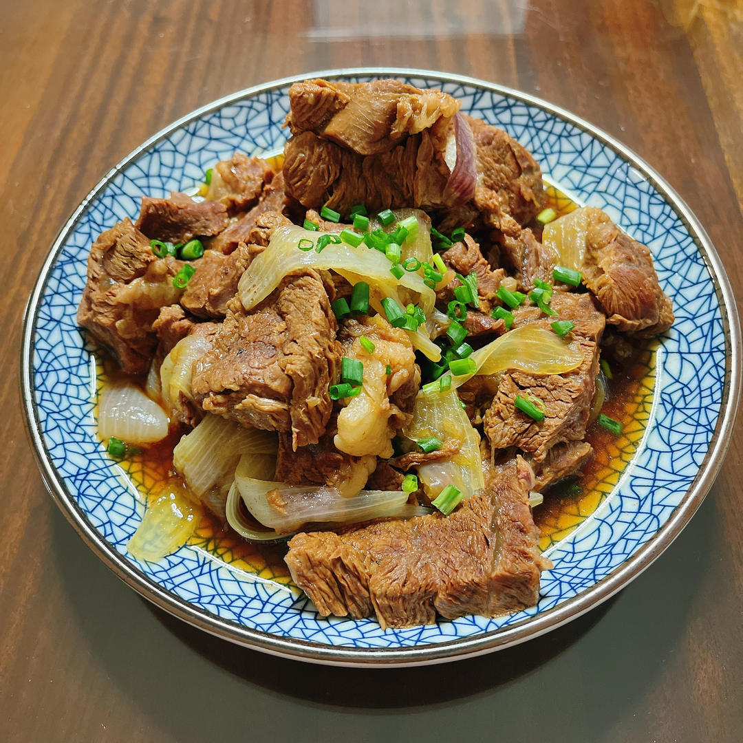 红烧牛腩煲
