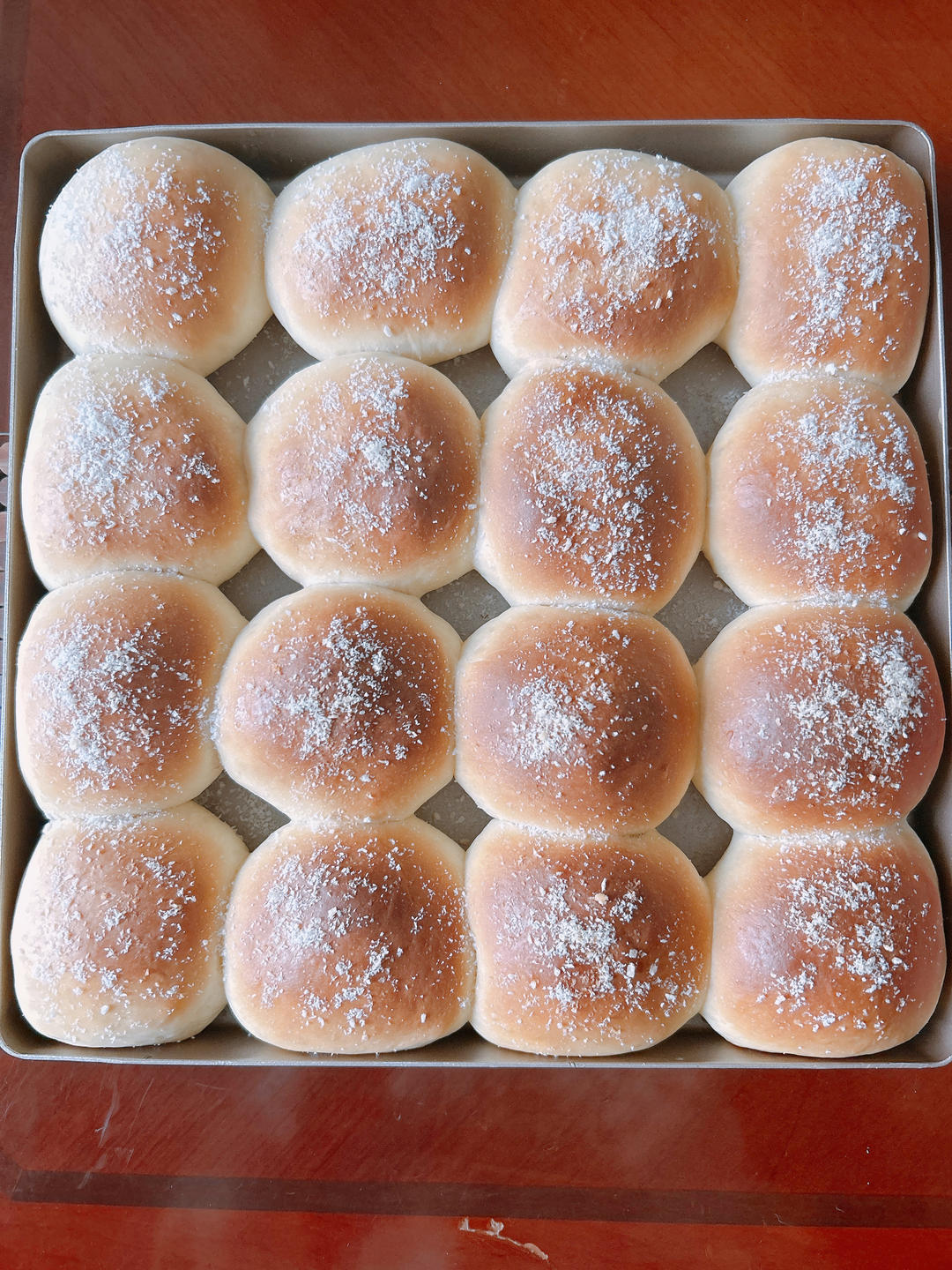 没有人能拒绝早餐来一块「椰蓉奶黄餐包」