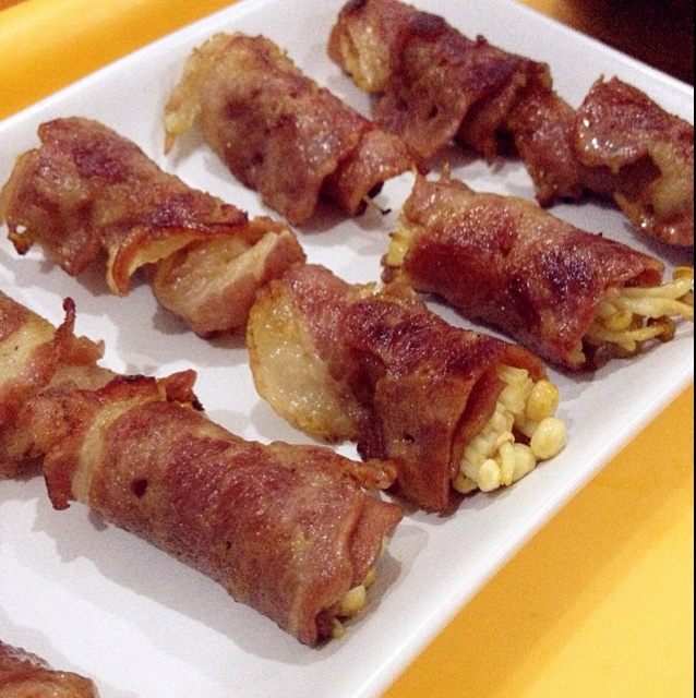 视频菜谱：金针菇培根卷
