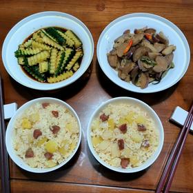 金黄锅巴「铜锅洋芋焖饭」是用酥嫩土豆做的！敬安康，敬春光！