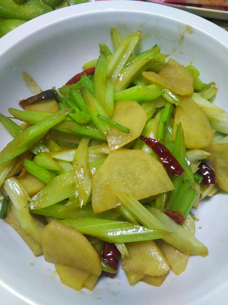 芹菜还可以这样吃的做法