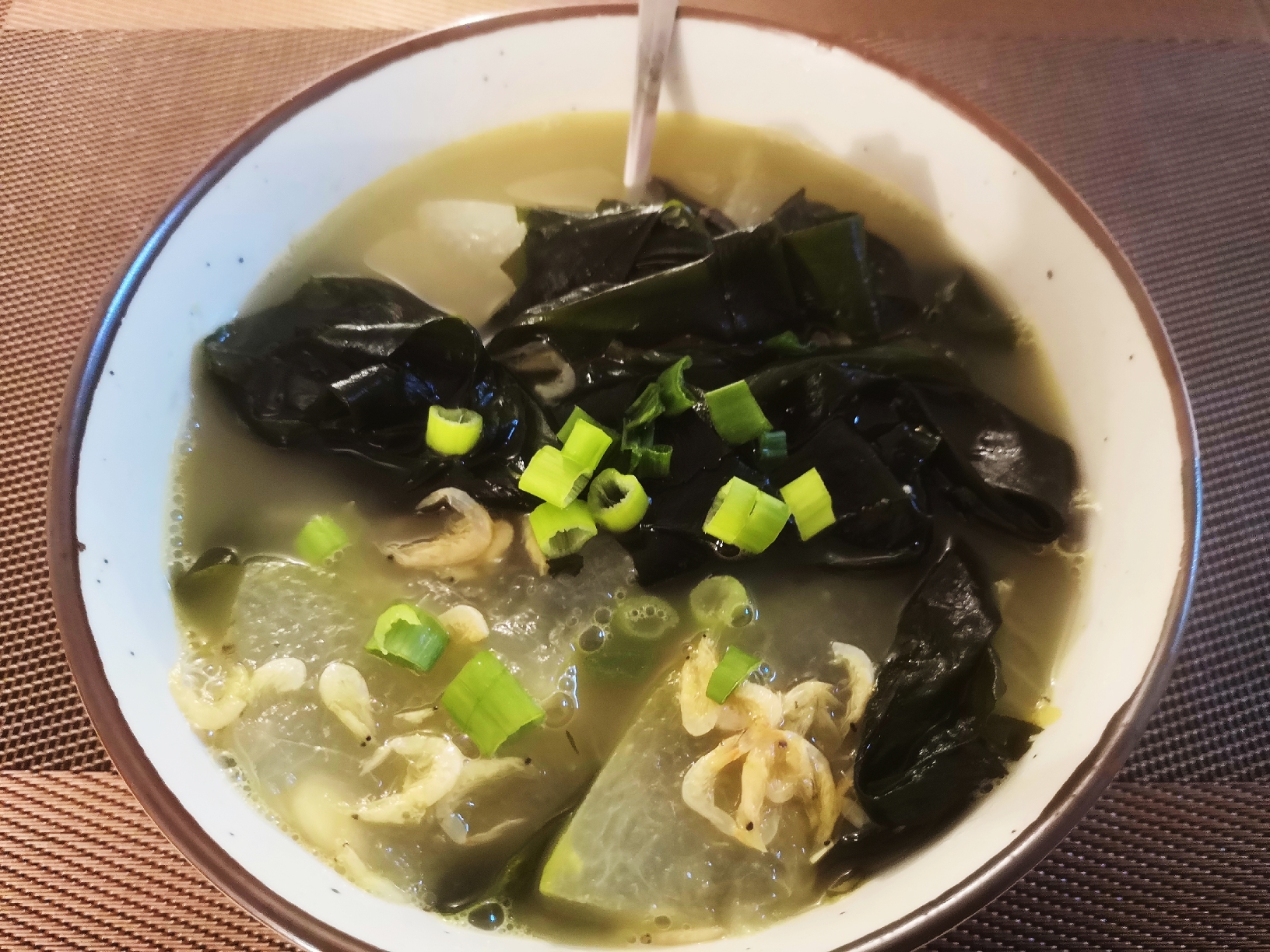冬瓜虾米海带汤的做法