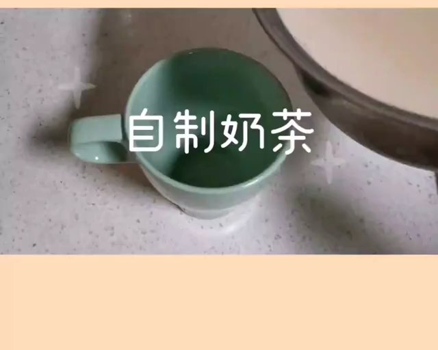超简单的健康家庭版奶茶（使用正山小种红茶）