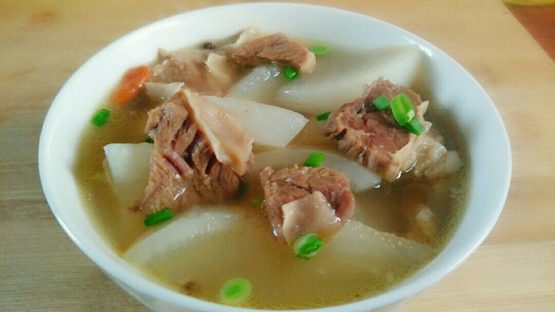 牛肉炖萝卜