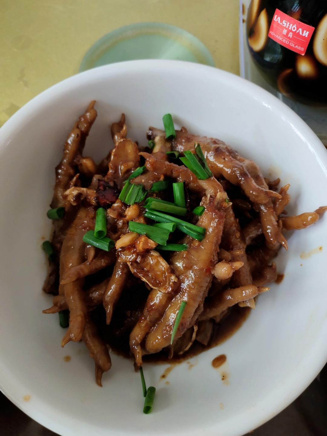红烧鸡爪子