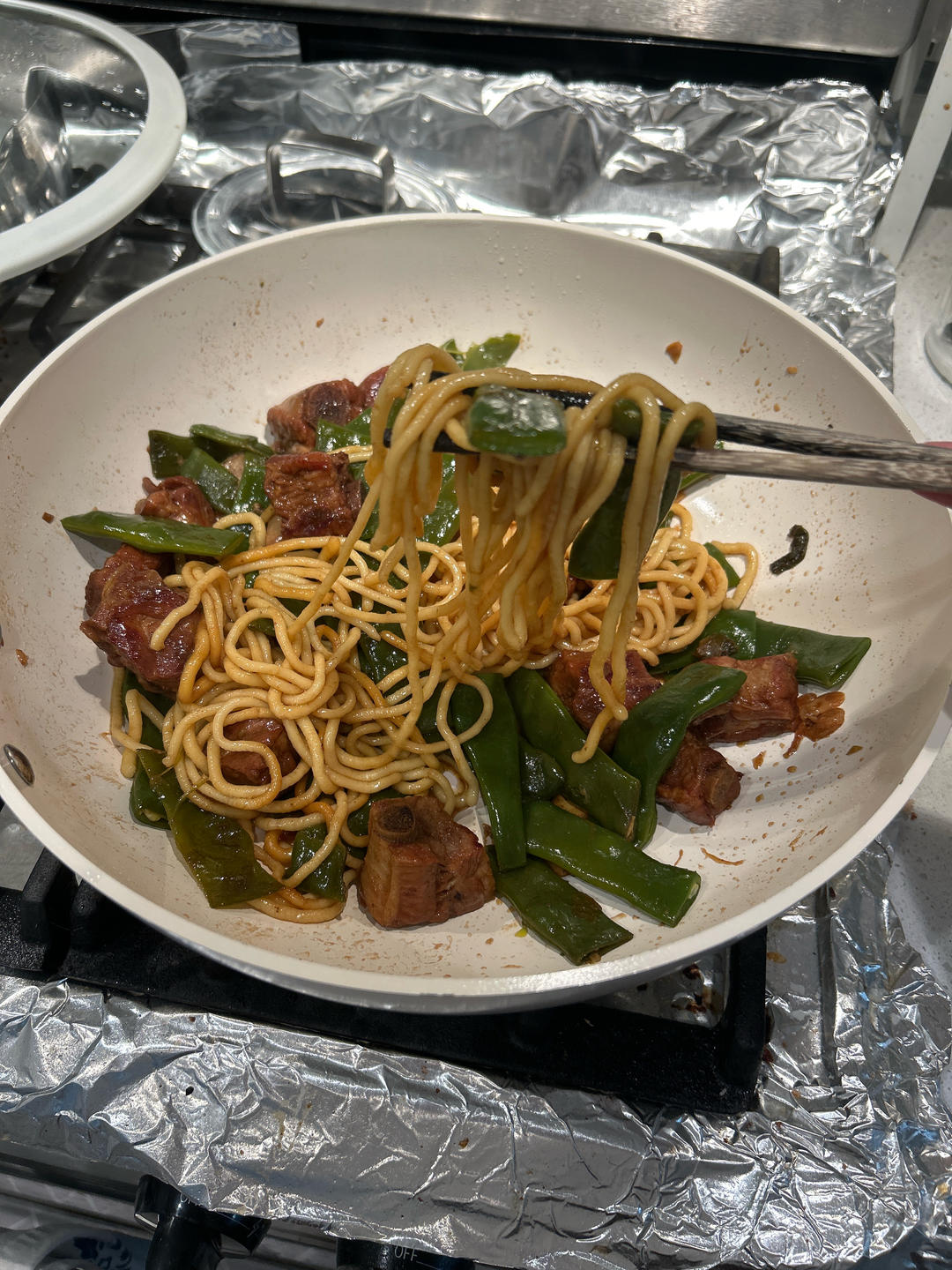 排骨扁豆焖面