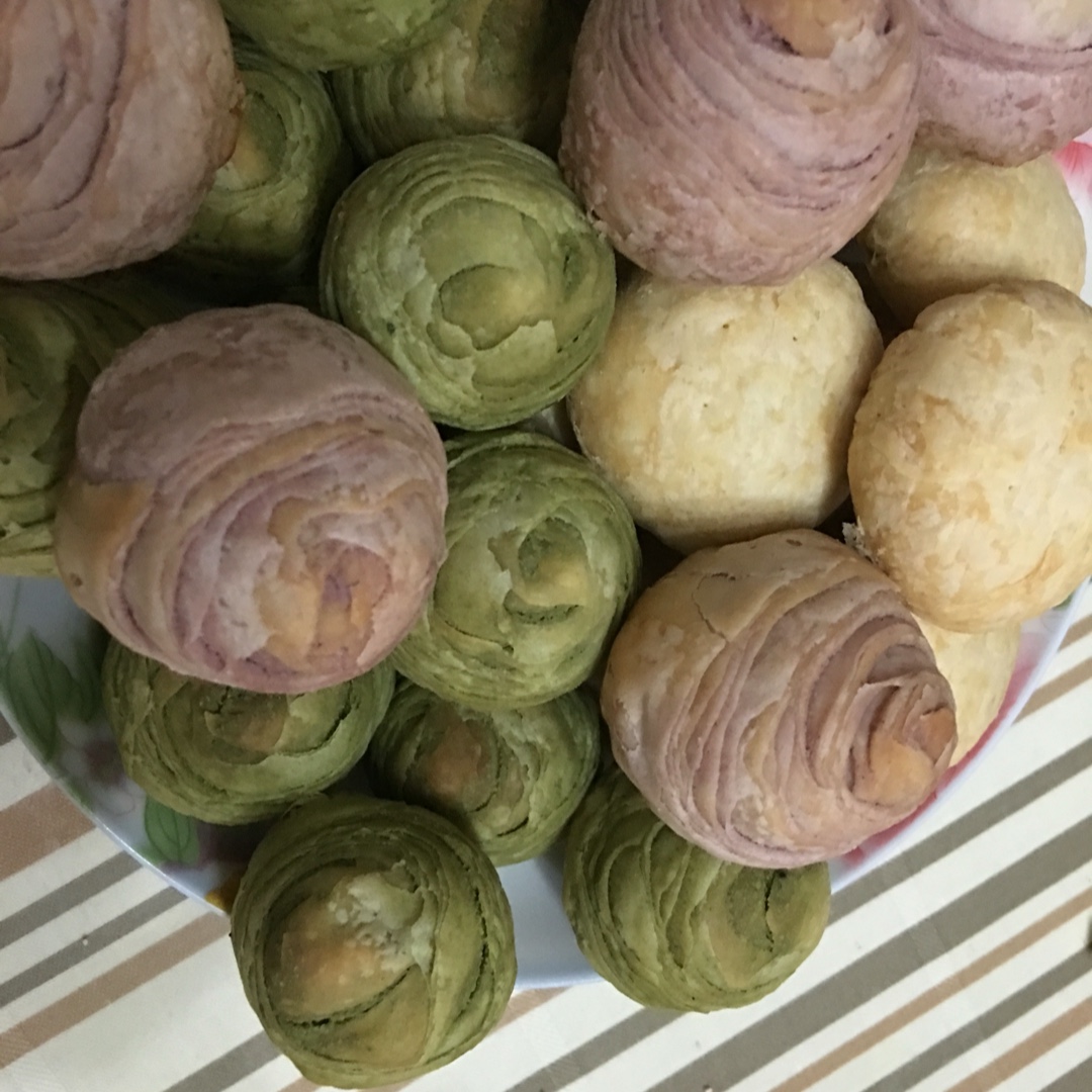 蛋黄酥~紫薯、抹茶、原味~花好月圆，中秋快乐~内附一次做六色蛋黄酥方法~
