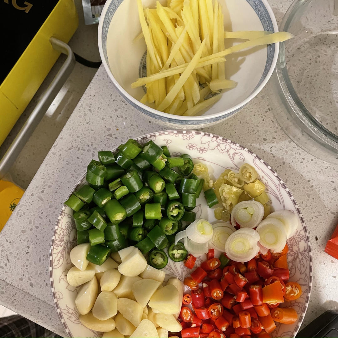 厨师长教你：“小煎鸡”的正宗做法，鲜辣味十足