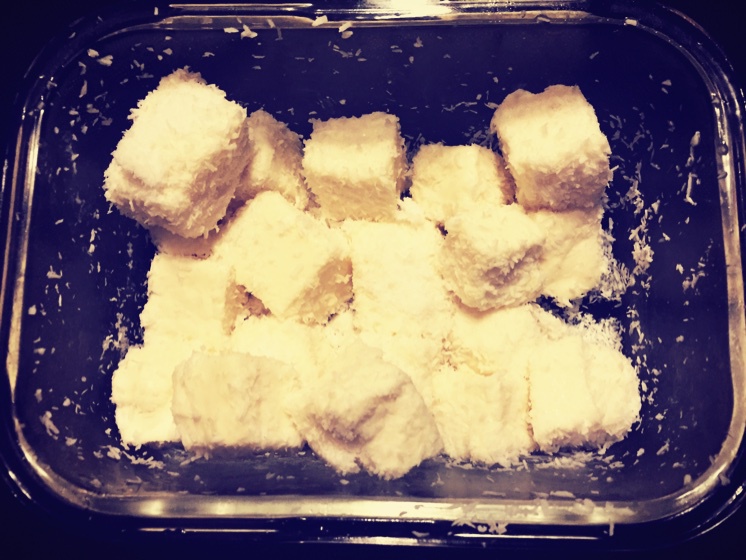 完胜85度C牛奶椰丝小方