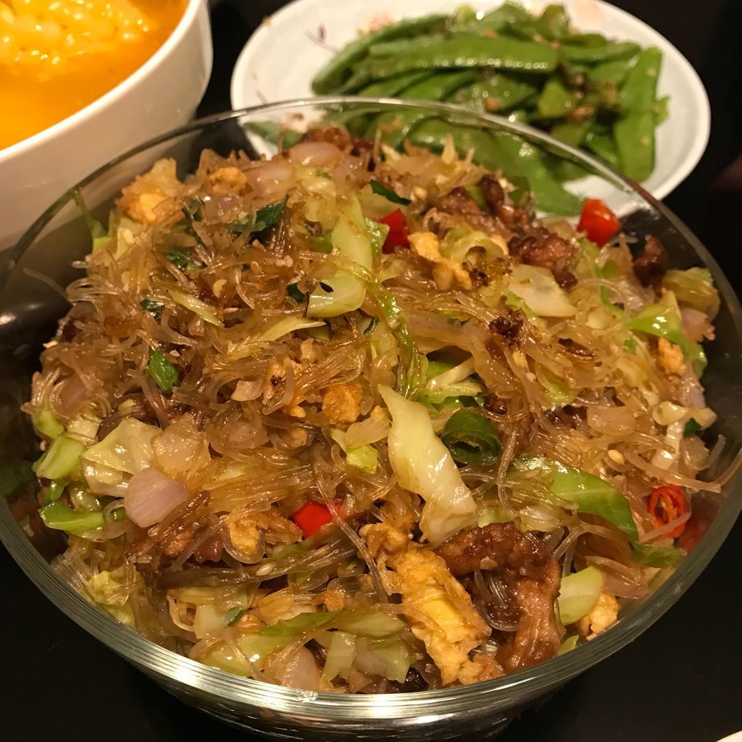 包菜粉丝炒鸡蛋