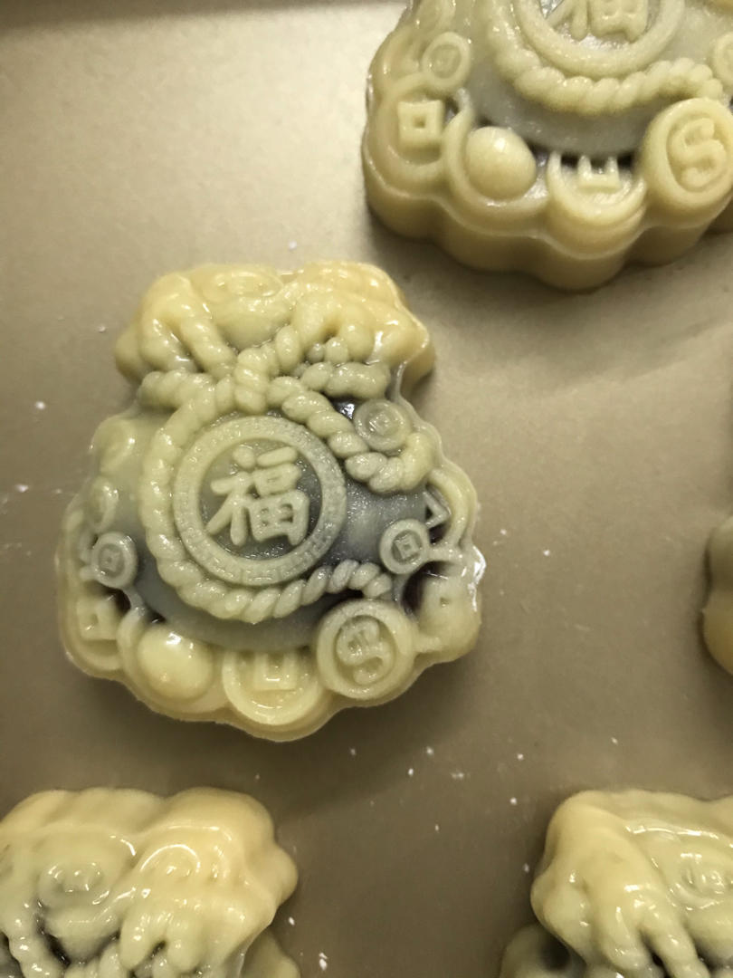 莲蓉月饼