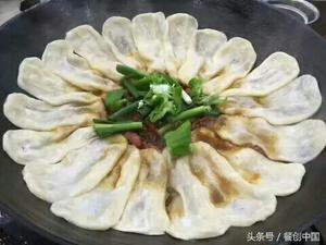 徐州地道地锅鸡，最好吃最简单的做法！的做法 步骤4