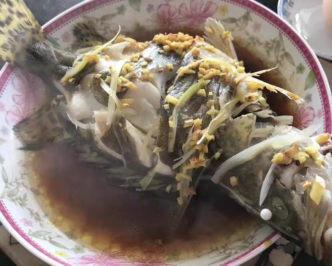 味好美青花椒蒸鲈鱼|鲜嫩美味