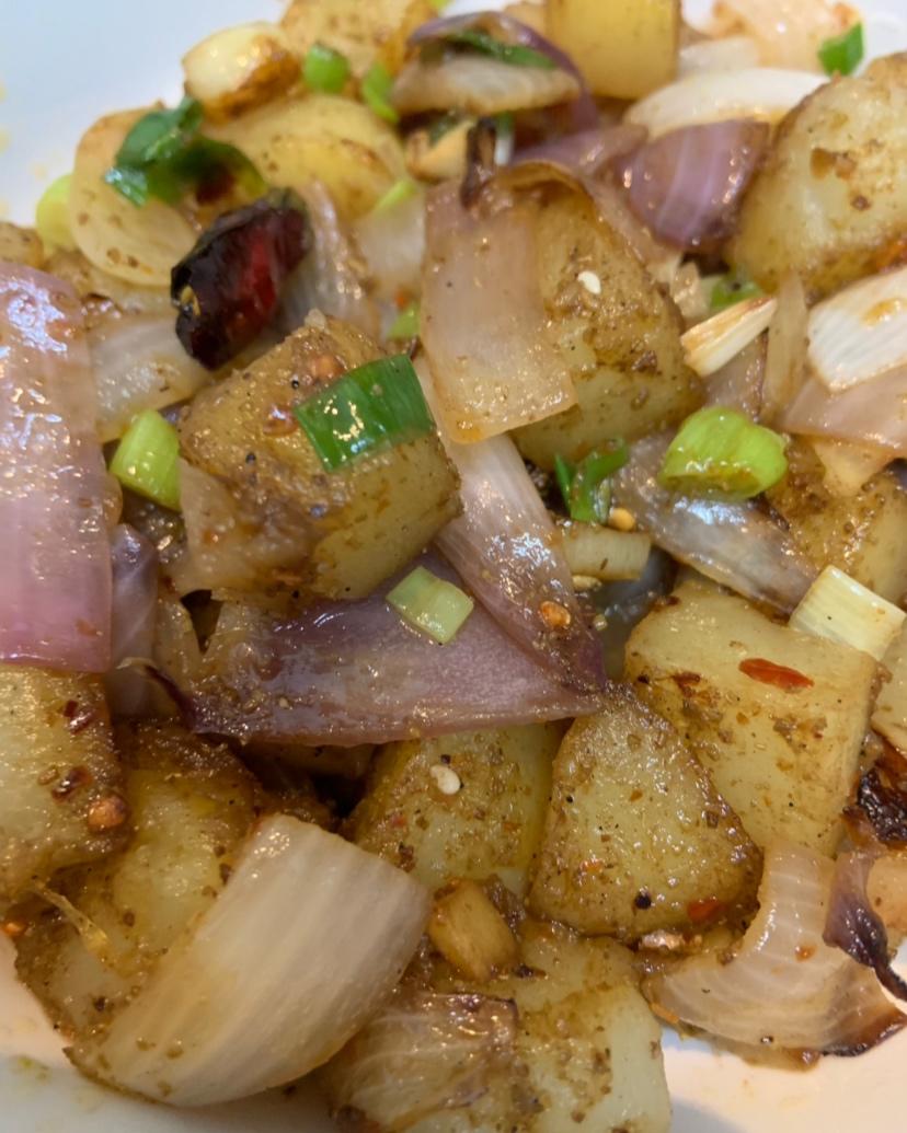 孜然洋葱炒土豆