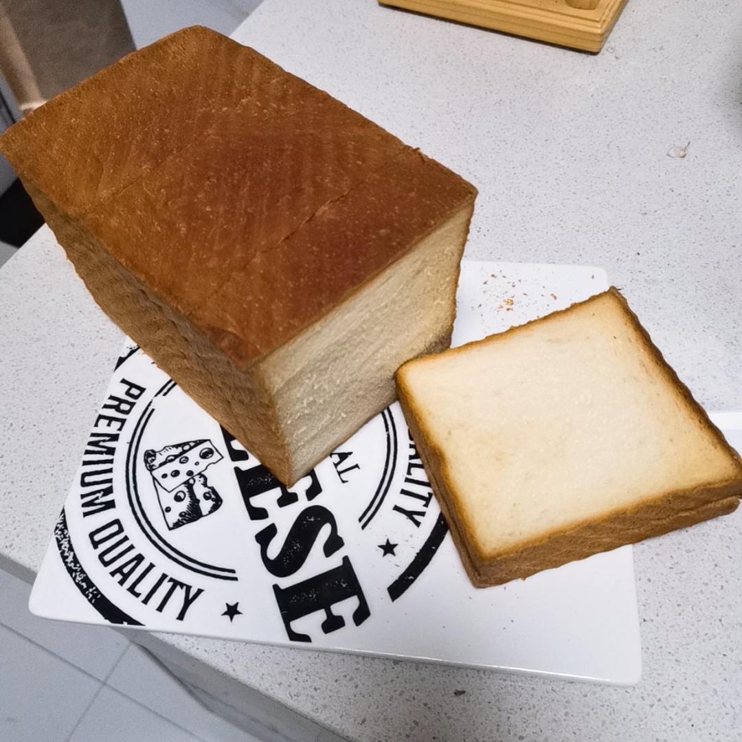 吐司，奶香手撕面包，超级香浓