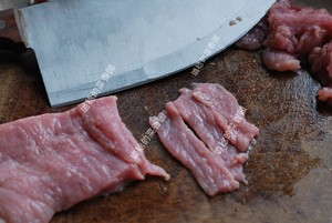 煮妇分享经典川菜【水煮肉片】私房做法6大关键秘诀的做法 步骤1
