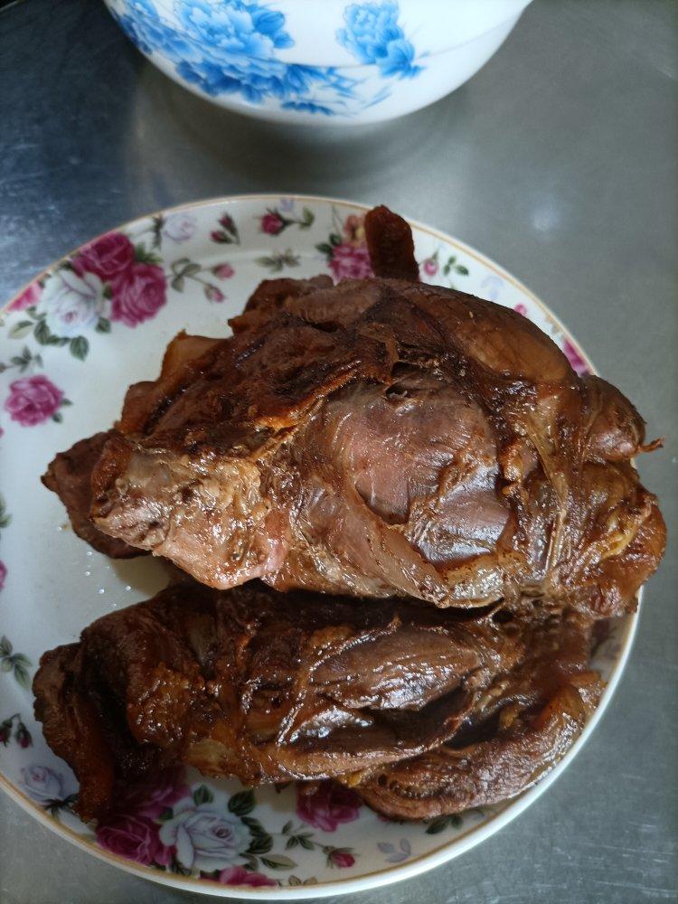 卤牛肉