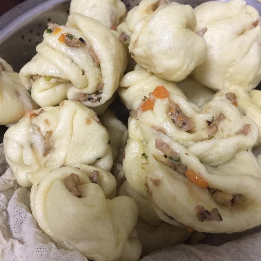 葱油花卷 Steamed Roll