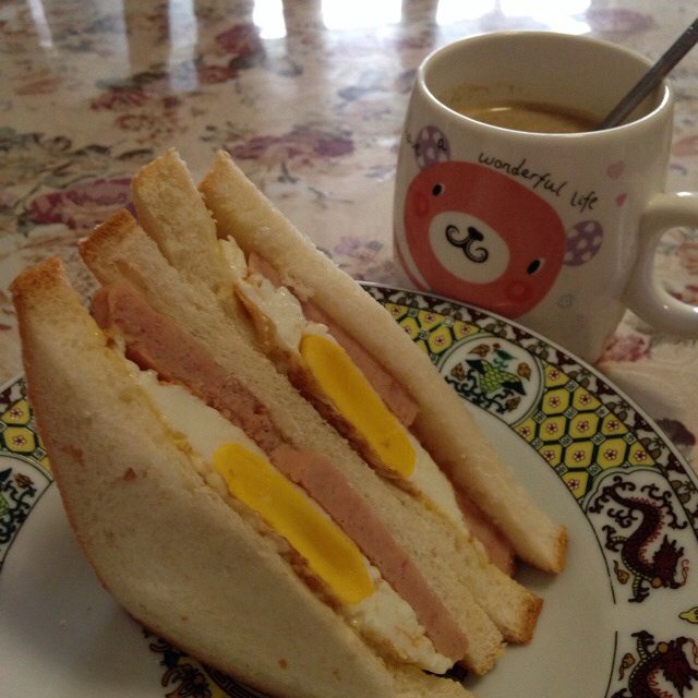 火腿煎蛋三文治