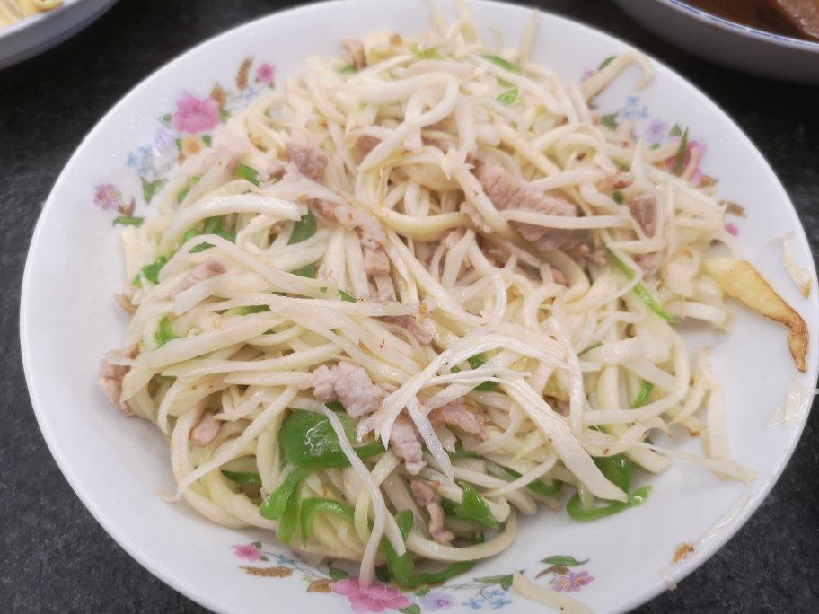 【茭白炒肉丝】每个妈妈都有道炒三丝，你家啥样？