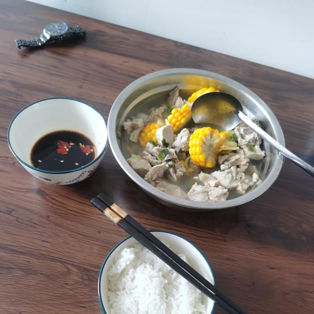 玉米排骨汤