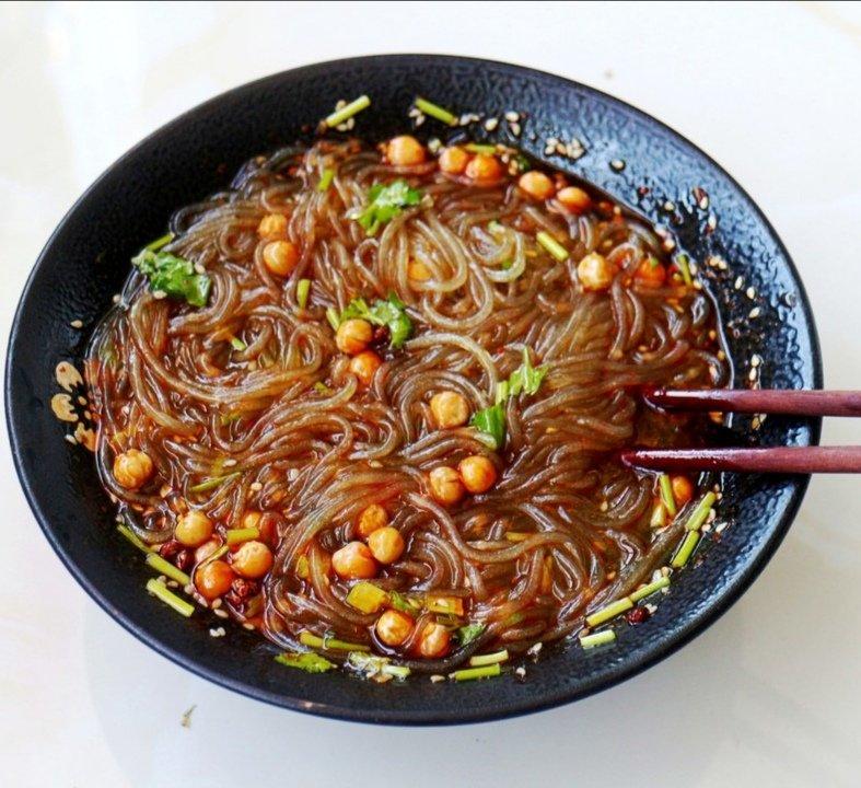 夺命肉末酸辣粉