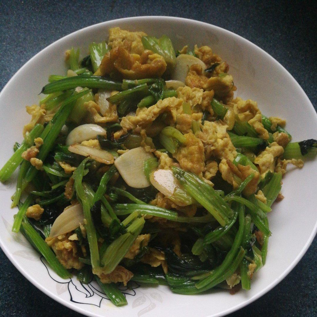 菠菜炒鸡蛋