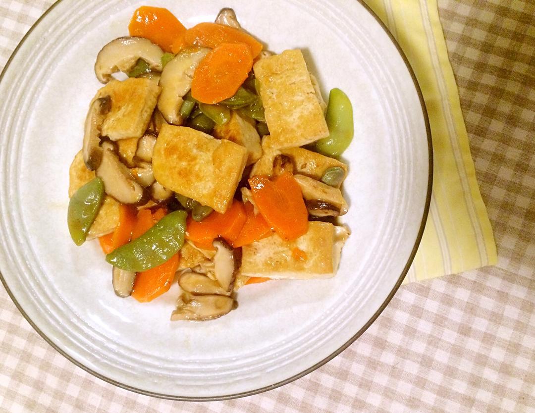 蔬菜炒家常豆腐，妈妈的味道！