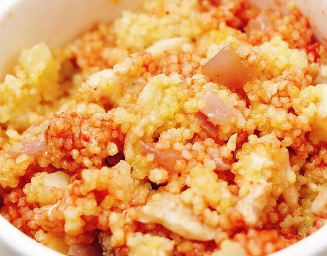 宝宝辅食:小米鸡肉蒸米饭
这样做肉给宝宝吃,更香更营养哦!的做法