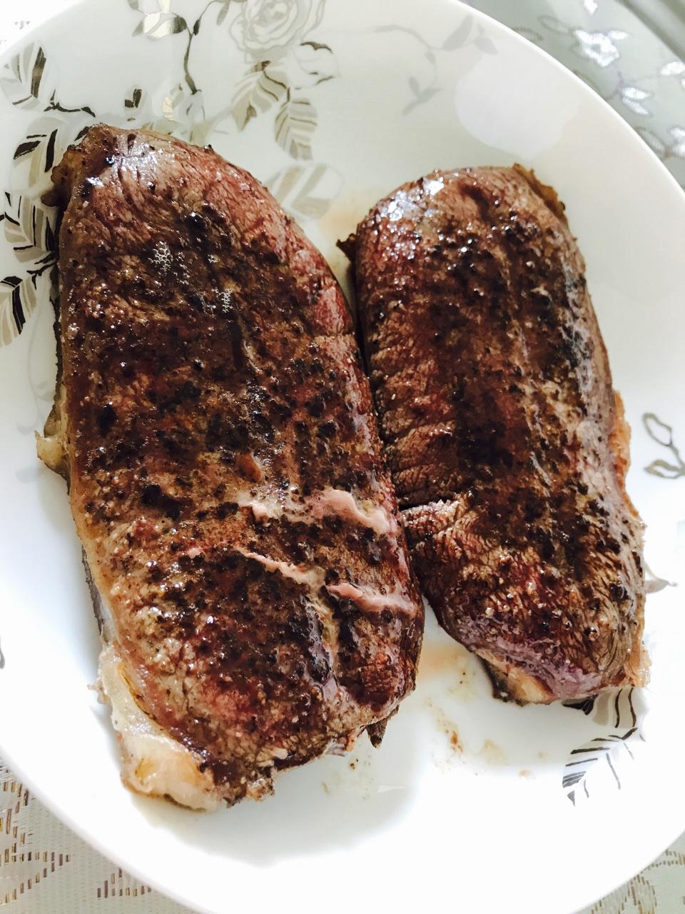 小佳佳05050505050505做的经典牛排