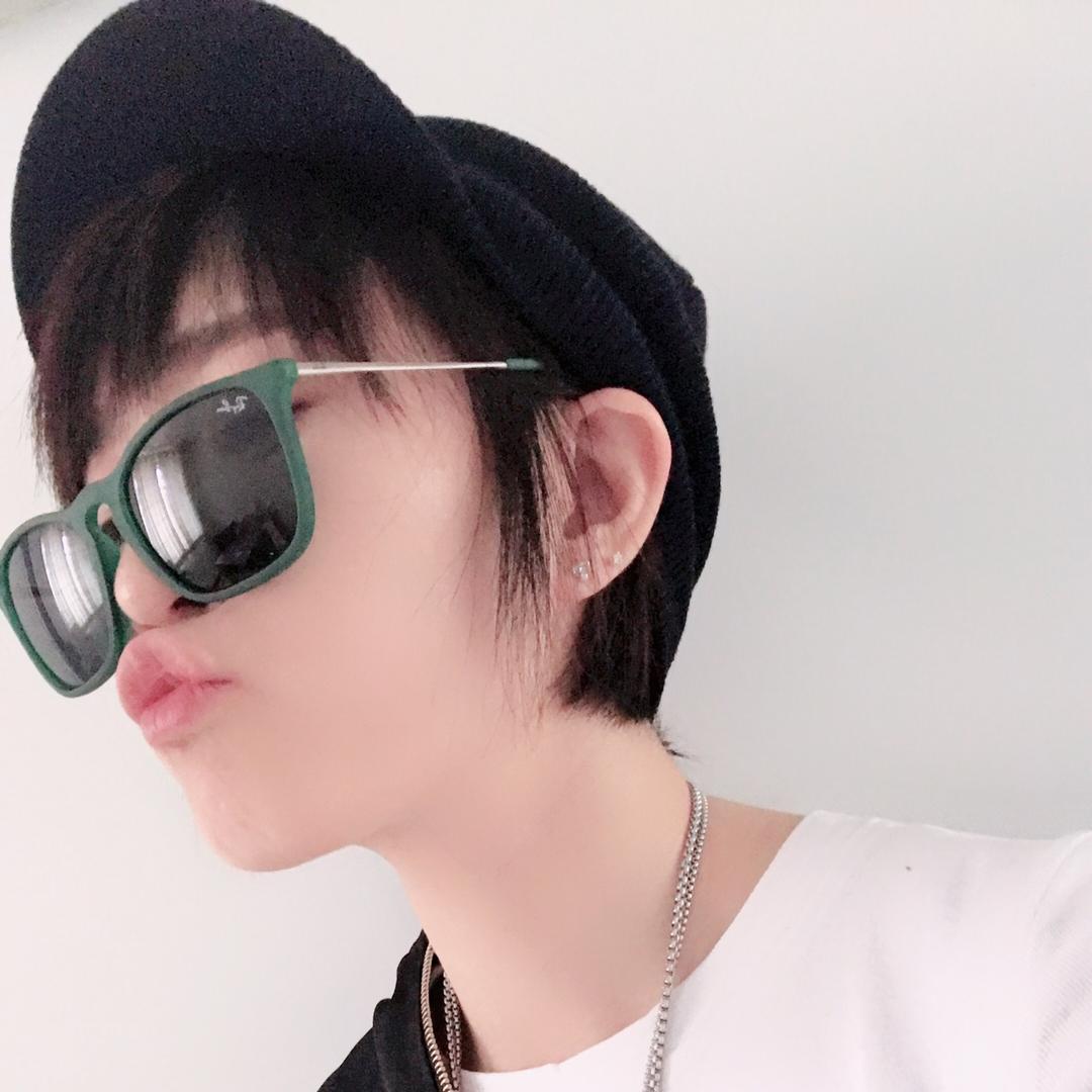 ��Lily King��