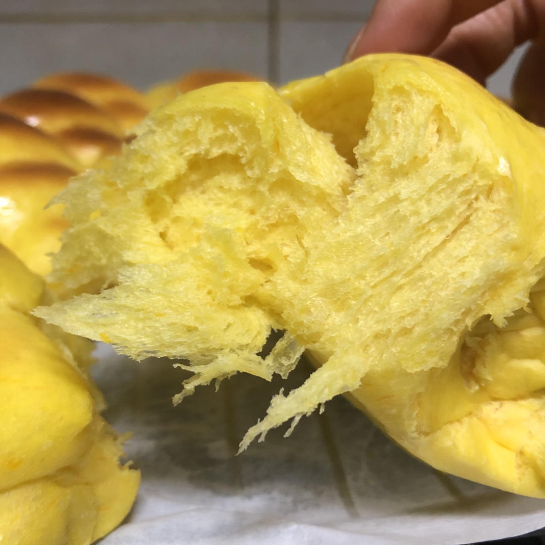 松软奶香南瓜小餐包
