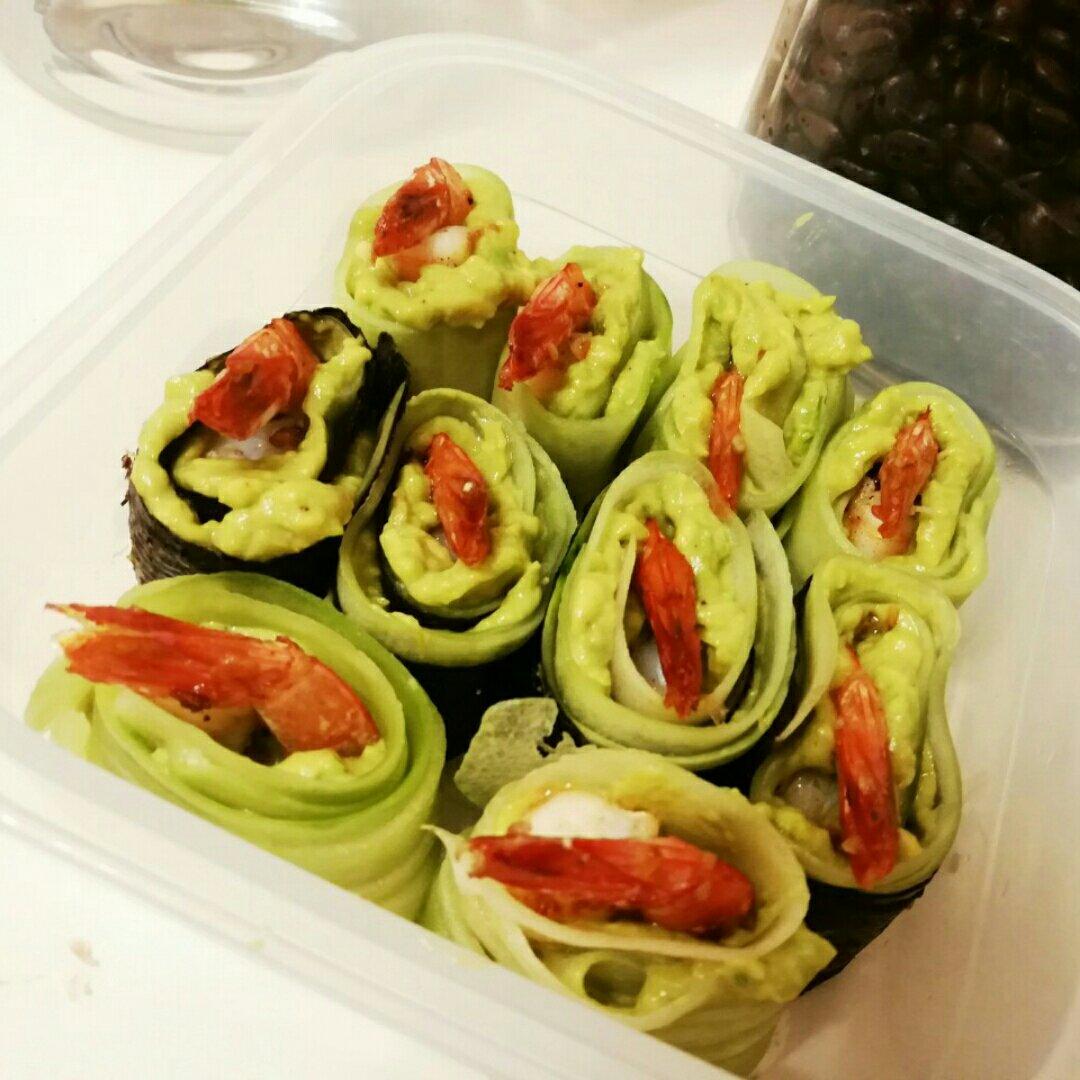 牛油果鲜虾卷