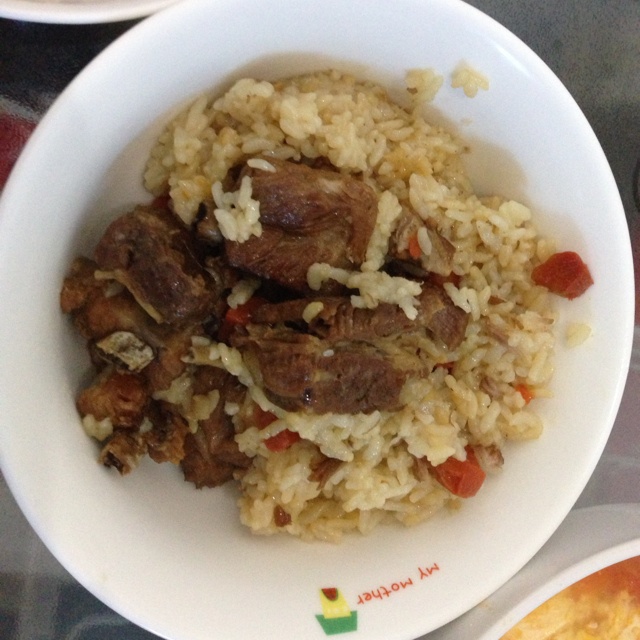 喷香排骨焖饭（爆好吃）