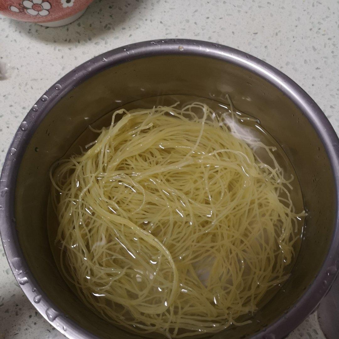 油丝面的做法 步骤1