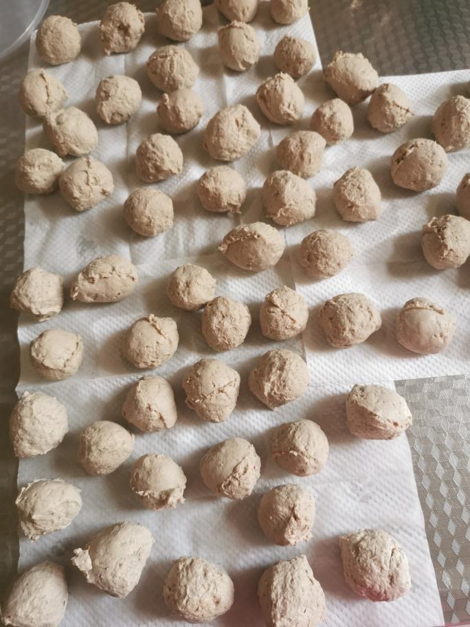 Q弹手打牛肉丸的做法