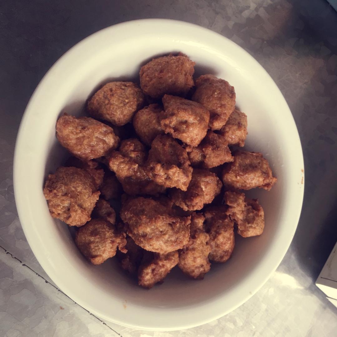 酥炸肉丸子