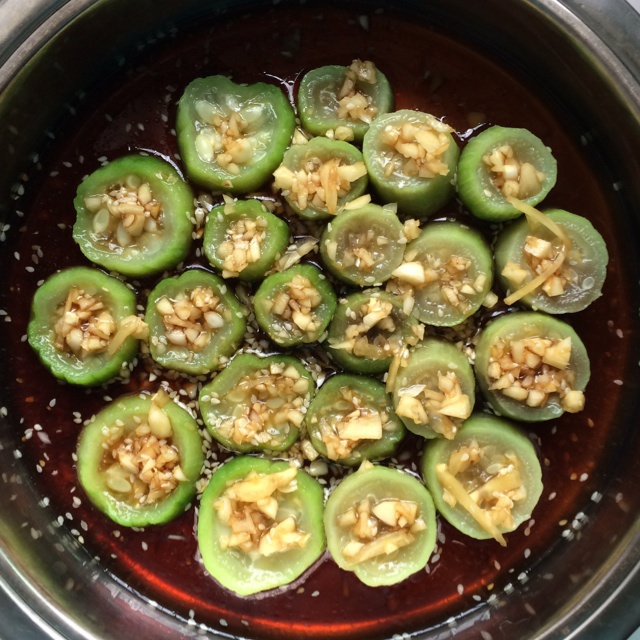 只需要五分钟就可以的美味蒜蓉蒸丝瓜
