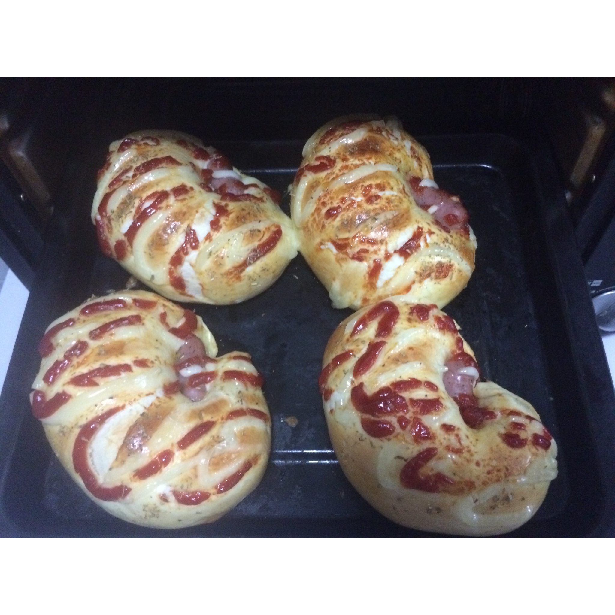 脆皮肠仔餐包