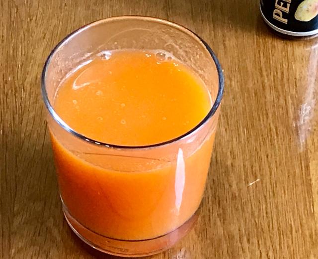 适口极佳的红萝卜汁的做法