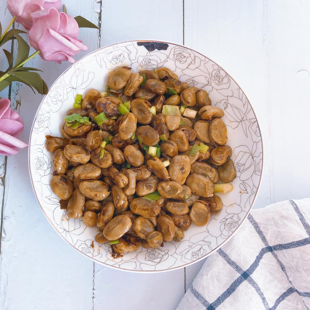 无比鲜美的葱油蚕豆