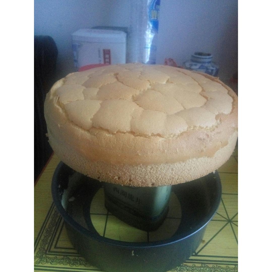 烤箱做蛋糕（戚风蛋糕的做法）