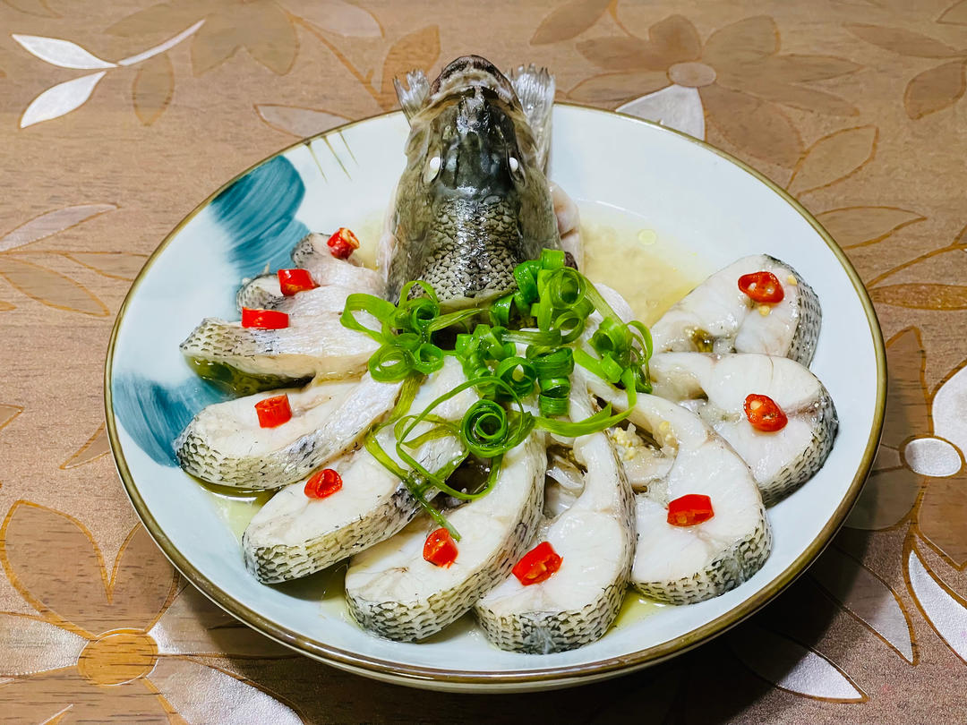 孔雀开屏清蒸鱼