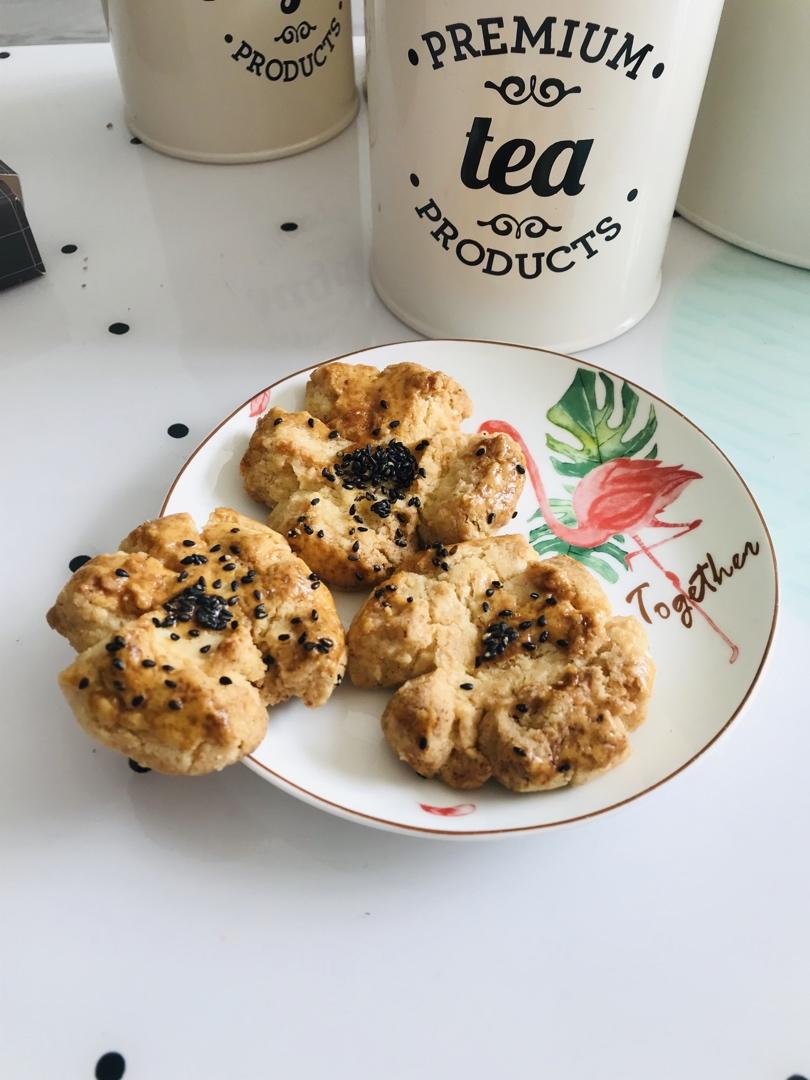 轻轻一按就碎掉的原味桃酥（不输猪油版）