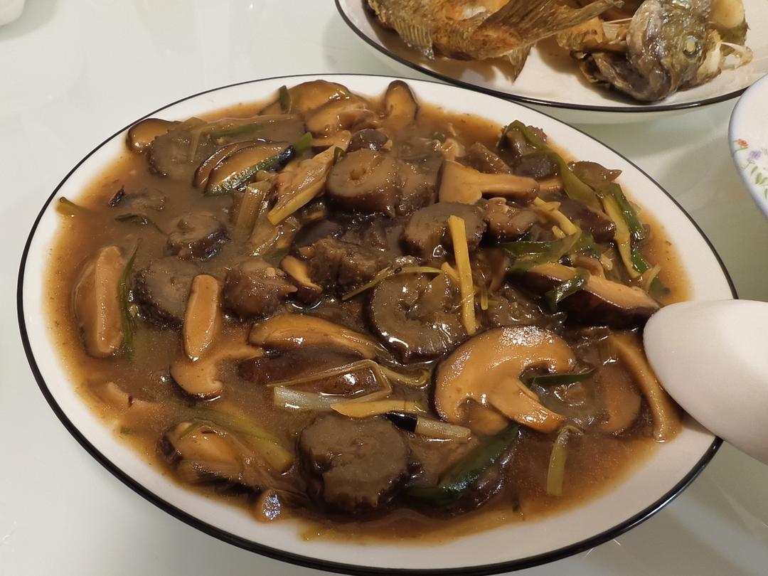 “零腥”巨下饭葱烧海参