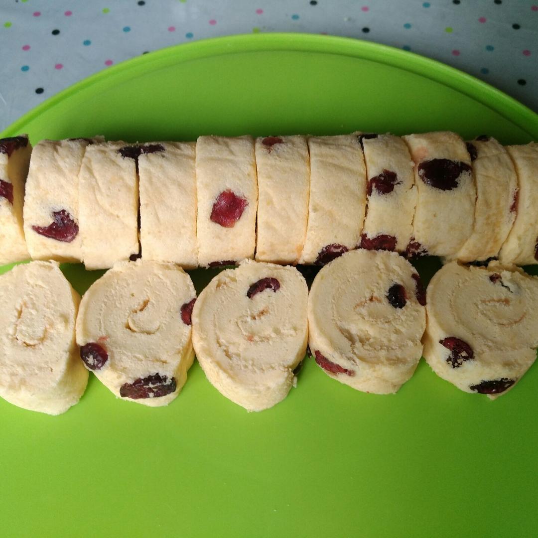 葡萄干蛋糕卷