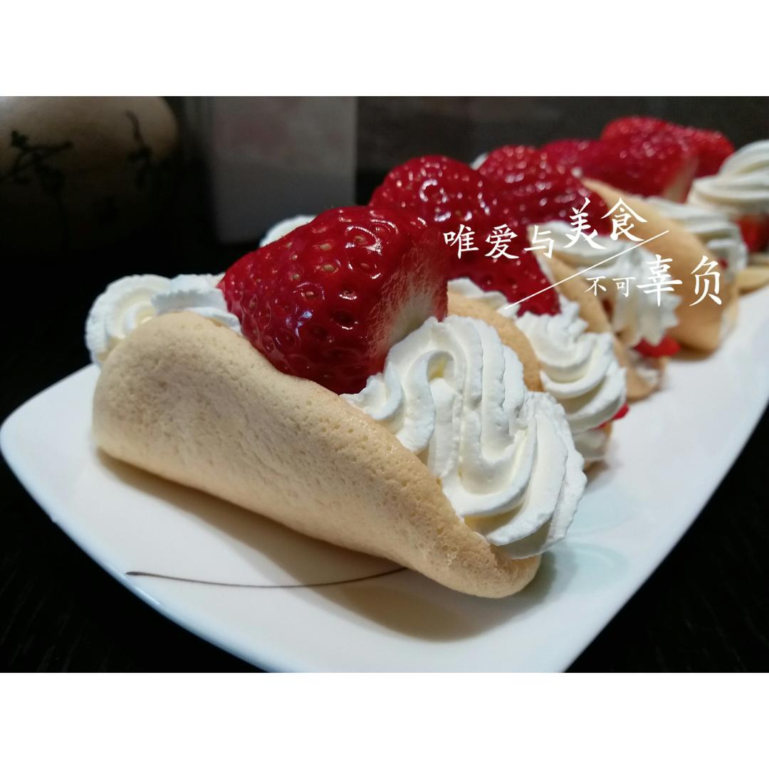 韩国最热门的甜品店Le Bread Lab的草莓蛋糕卷