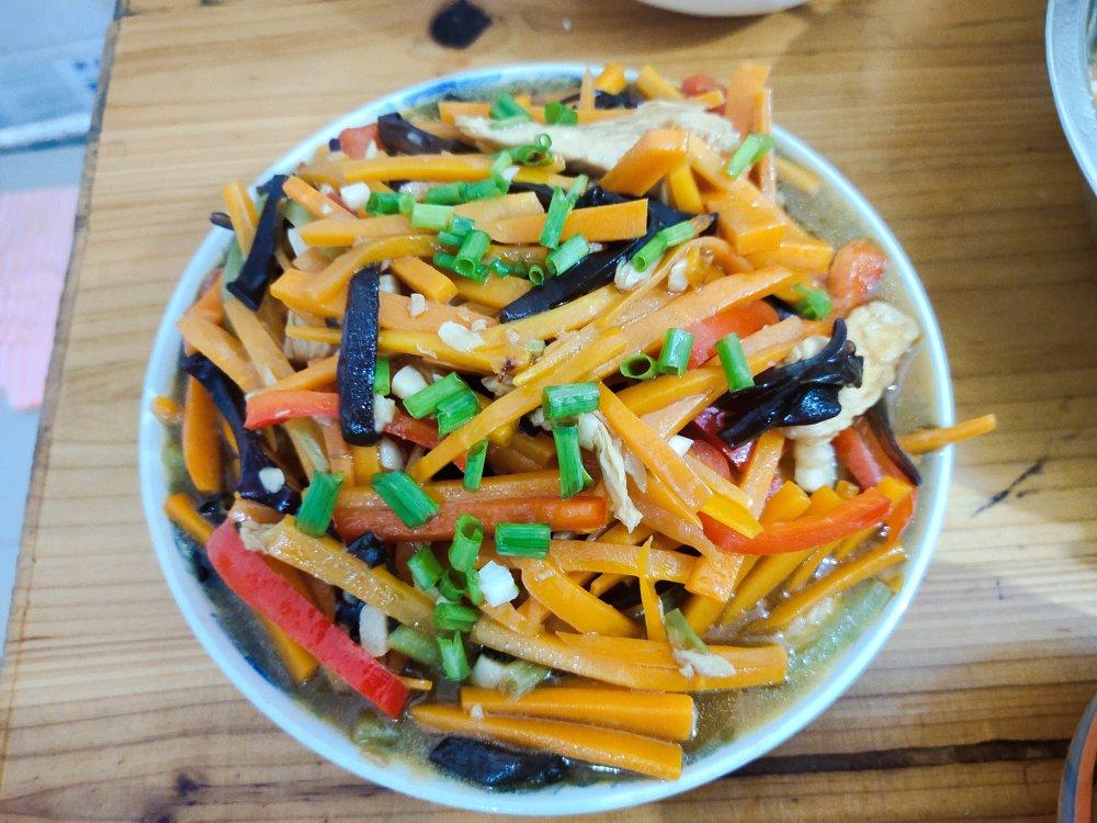 好吃还不贵的家常菜，简单易做，还超级能下饭[呲牙]